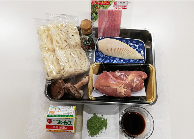 クリームうどんの材料（6個分）